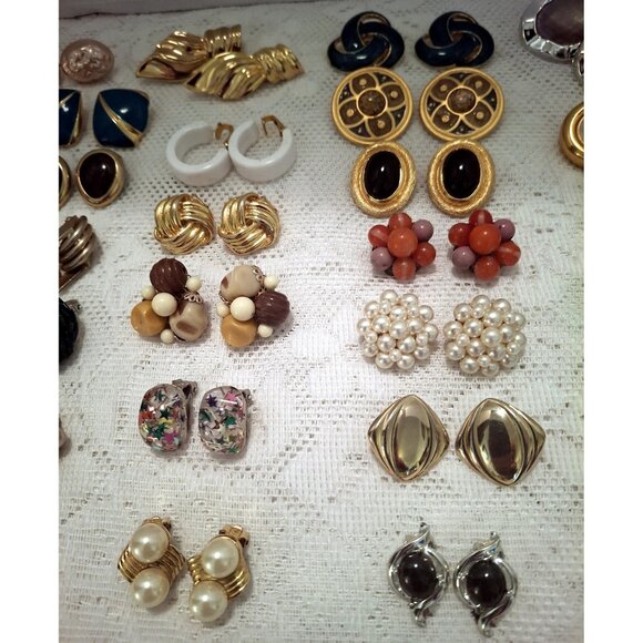 A LOT OF 34 PAIR VINTAGE EARRINGS SIGNED CHRIS DOIR  MONET ++ - Picture 3 of 16